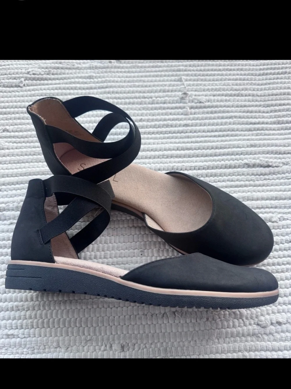 SOUL Naturalizer Comfort Flats Crisscross Stretch Black Size 9
